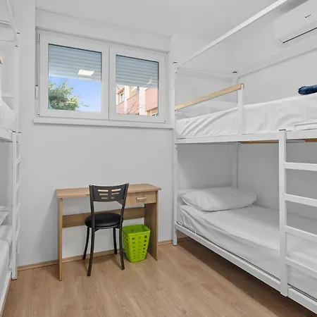 Elli Hostel Split