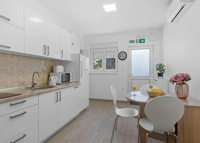 Elli Hostel Split