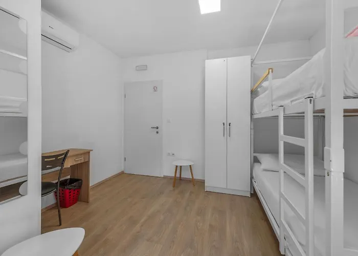 Elli Hostel Split